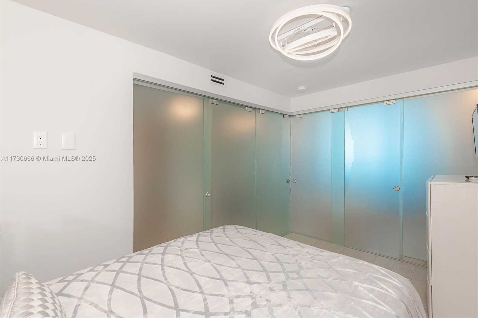 Small Image of 2301 COLLINS AVE #941, Miami Beach Number 17