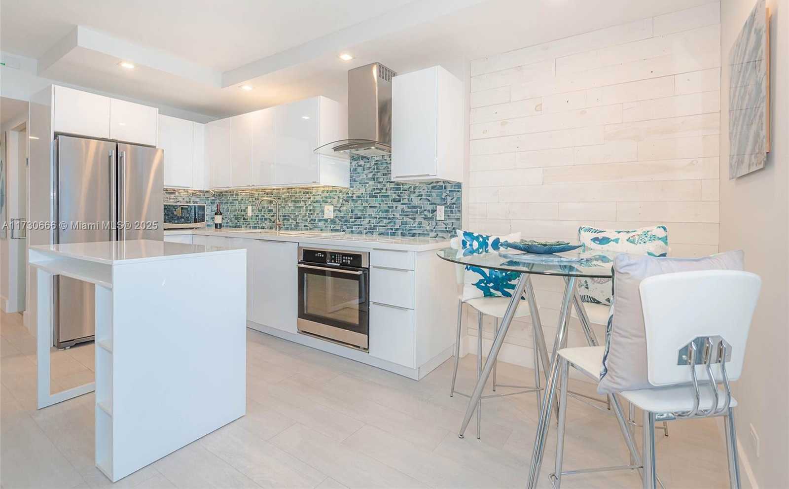 Small Image of 2301 COLLINS AVE #941, Miami Beach Number 9