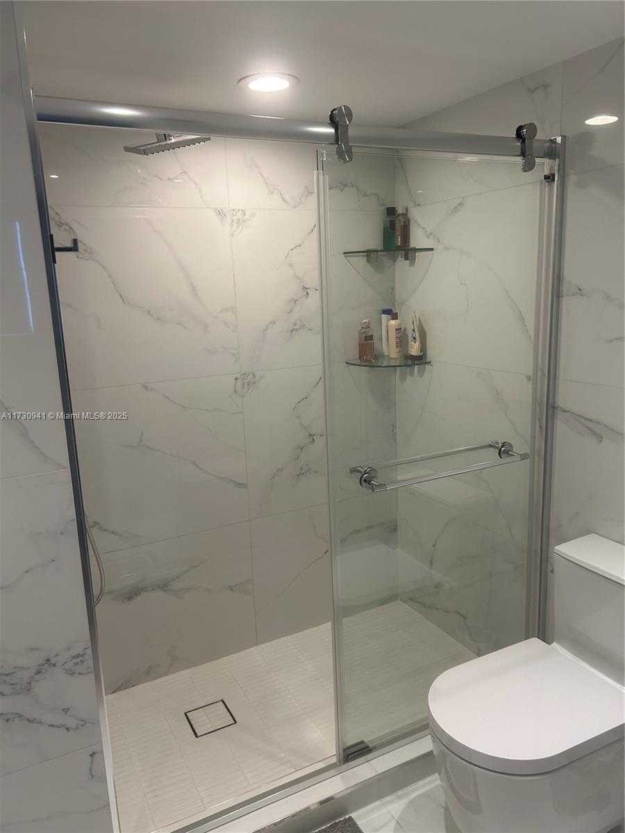 Small Image of 90 ALTON RD #1109, Miami Beach Number 6