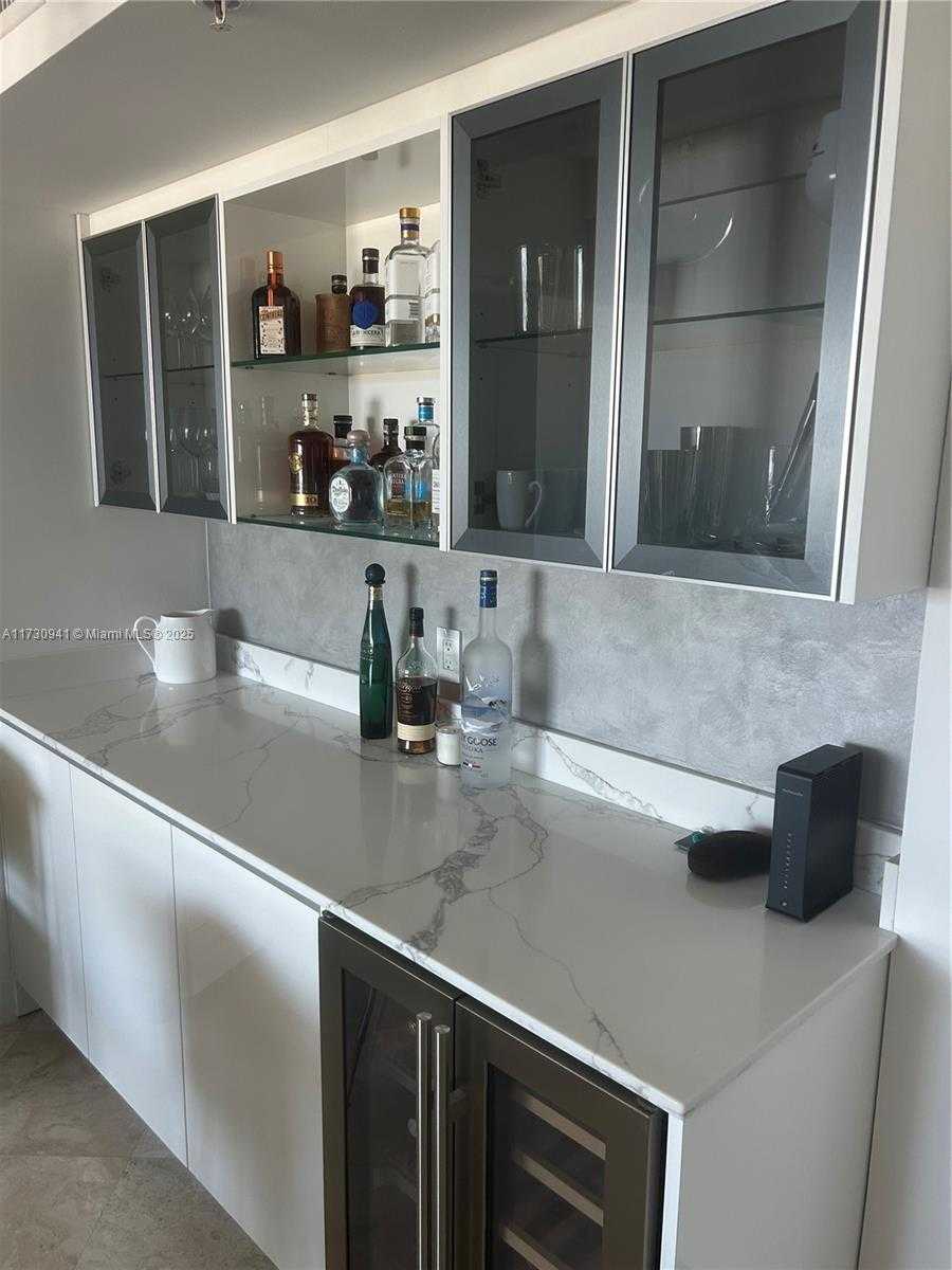 Small Image of 90 ALTON RD #1109, Miami Beach Number 8