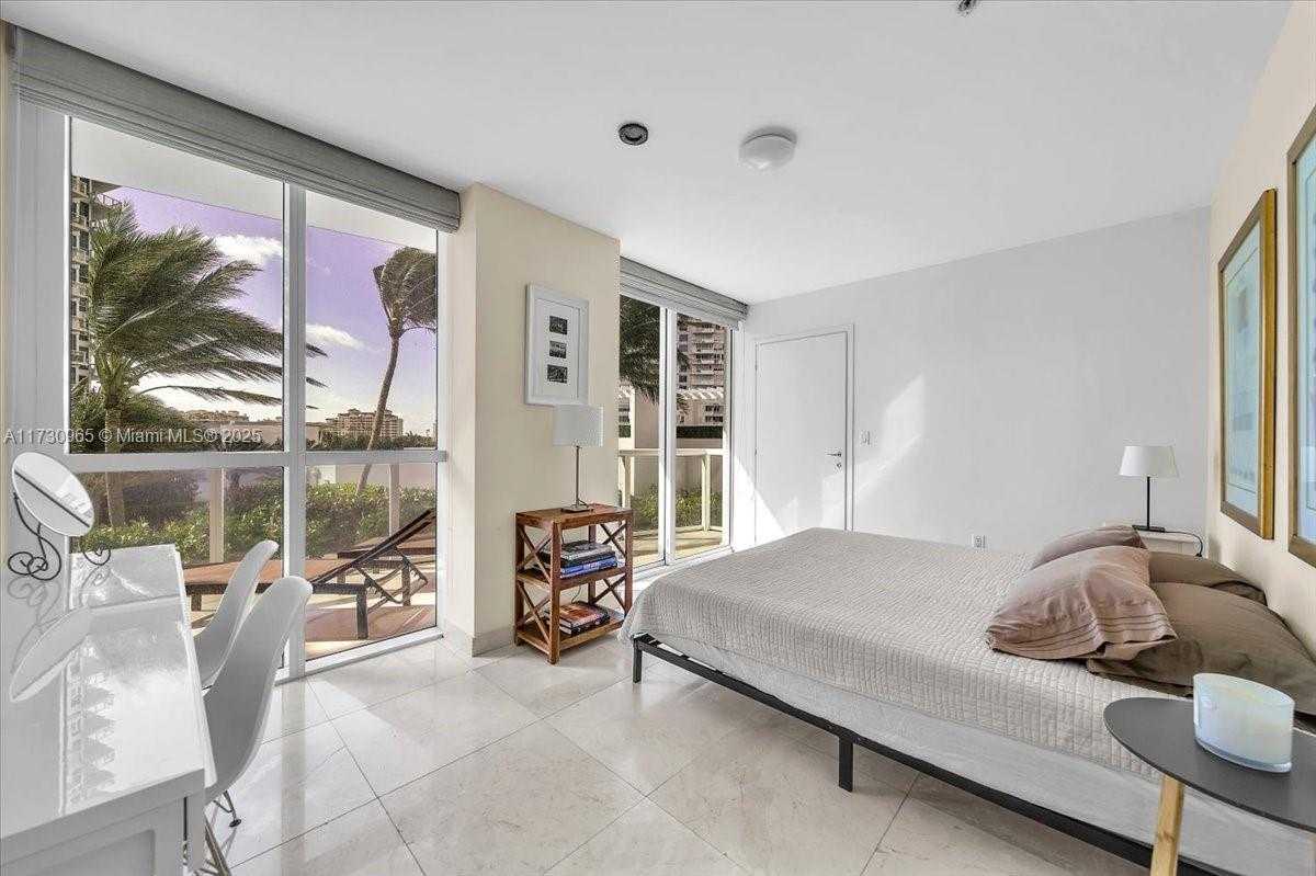 Small Image of 50 SOUTH POINTE DR #608, Miami Beach Number 13