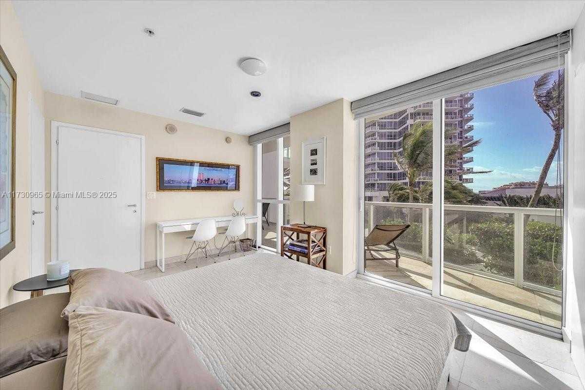 Small Image of 50 SOUTH POINTE DR #608, Miami Beach Number 14