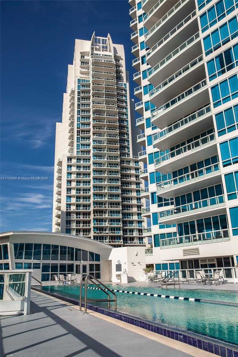 Small Image of 50 SOUTH POINTE DR #608, Miami Beach Number 39