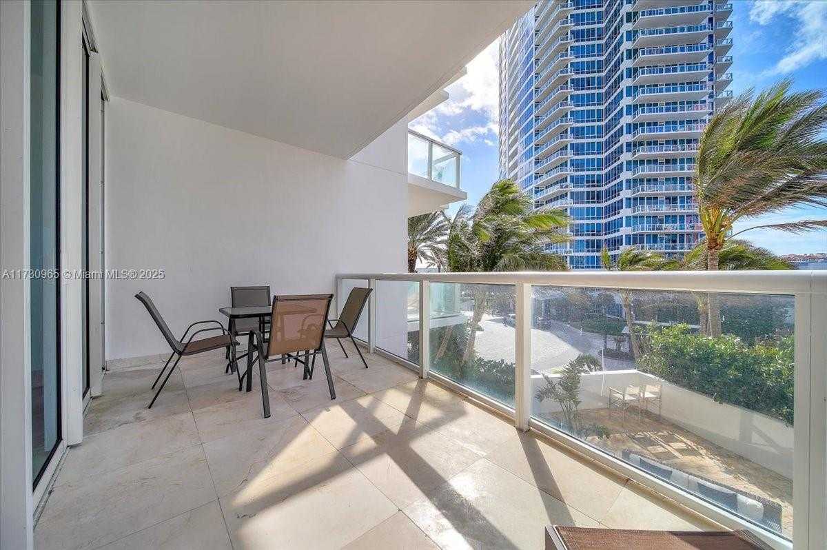 Small Image of 50 SOUTH POINTE DR #608, Miami Beach Number 5