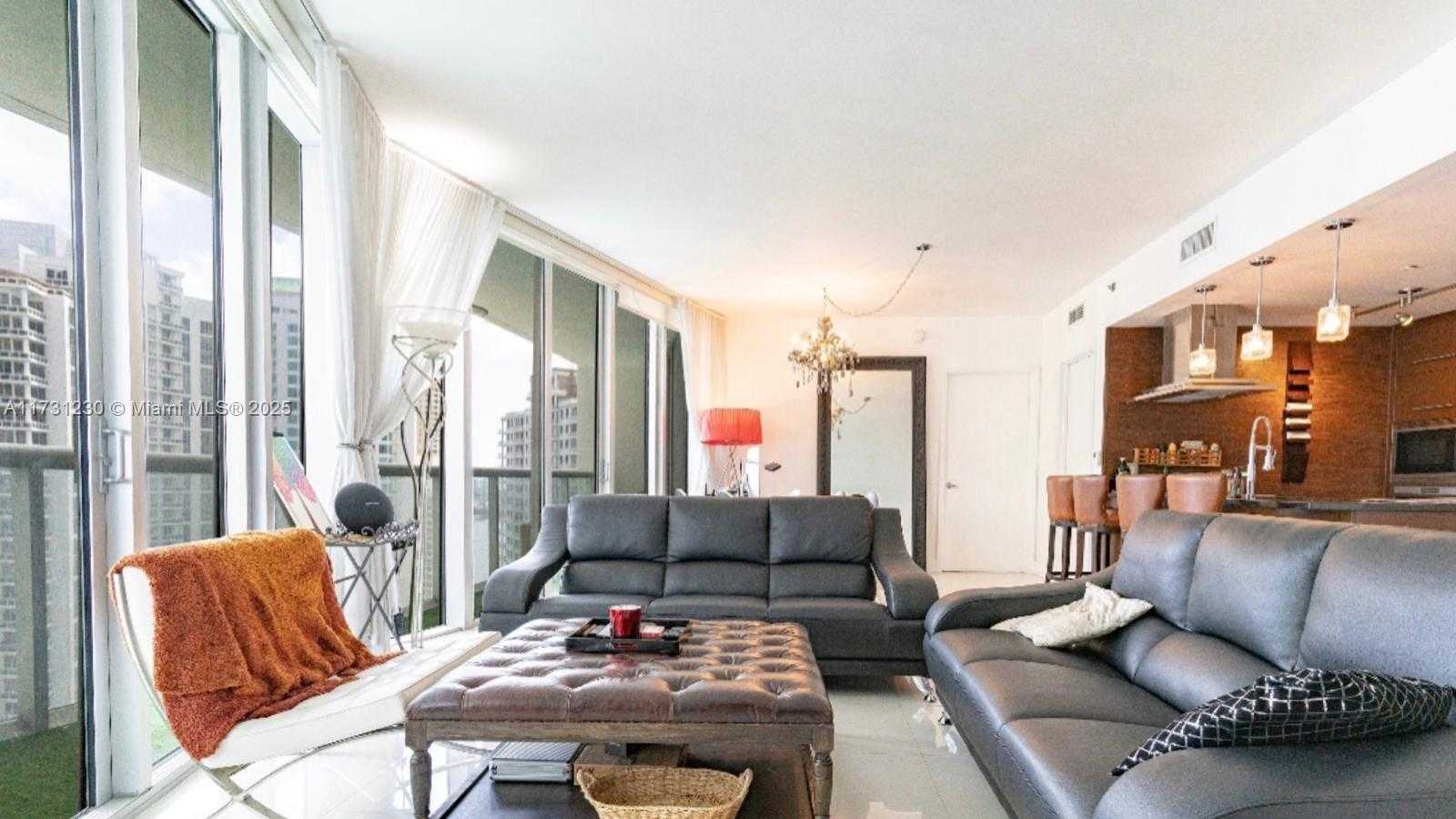 Small Image of 495 BRICKELL AVE #2704, Miami Number 4