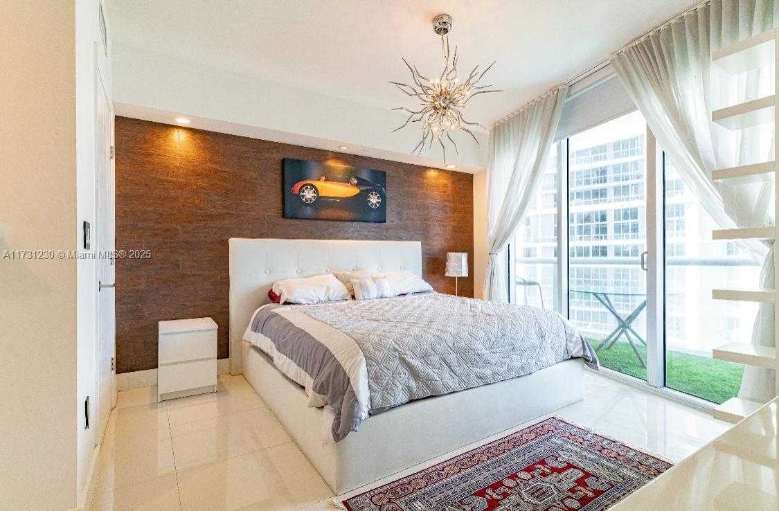 Small Image of 495 BRICKELL AVE #2704, Miami Number 5