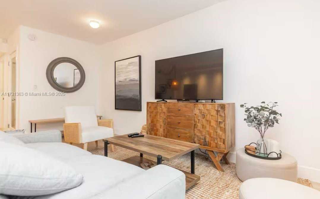 Small Image of 2301 COLLINS AVE #329, Miami Beach Number 14