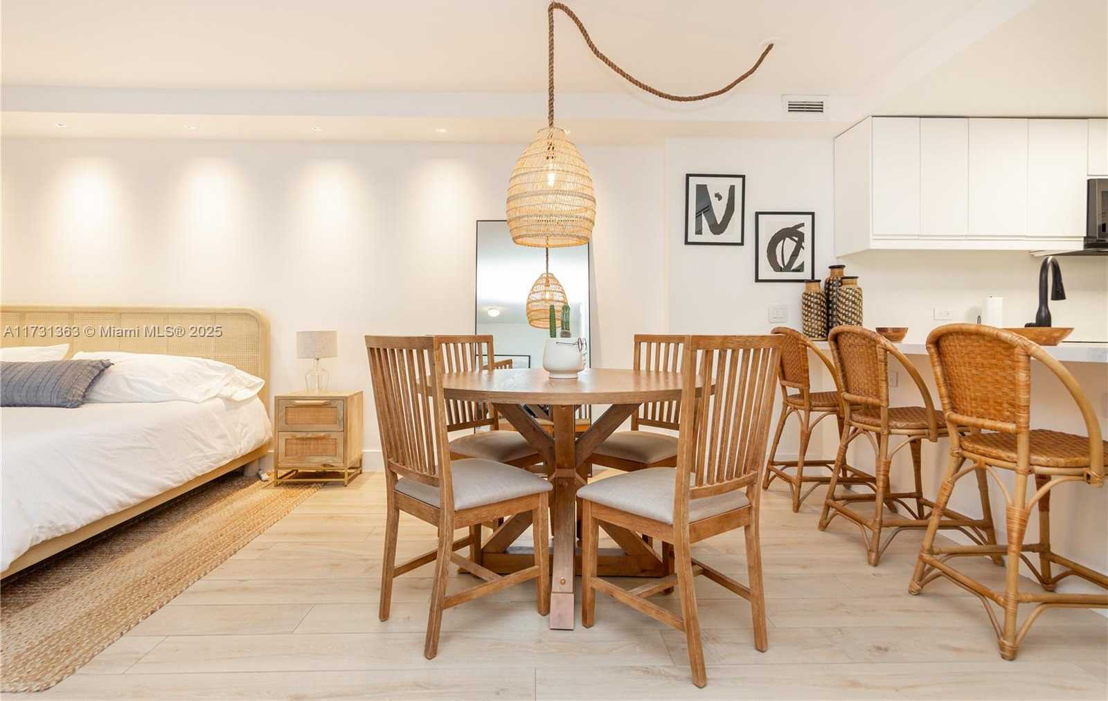 Small Image of 2301 COLLINS AVE #329, Miami Beach Number 22