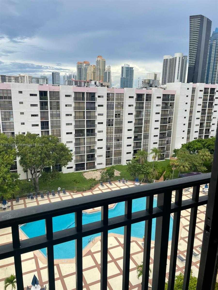 Small Image of 16919 NORTH BAY RD #902, Sunny Isles Beach Number 17