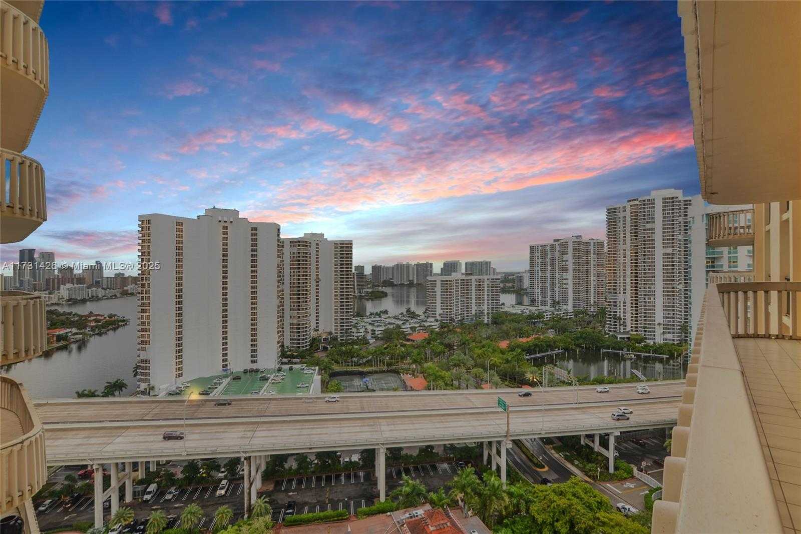 Small Image of 19355 TURNBERRY WAY #19F, Aventura Number 17