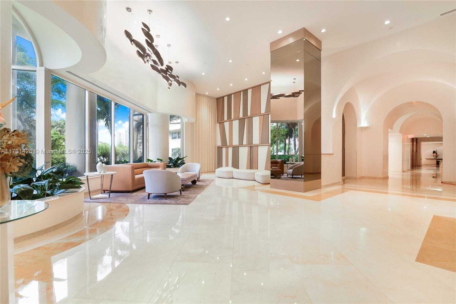 Small Image of 19355 TURNBERRY WAY #19F, Aventura Number 2
