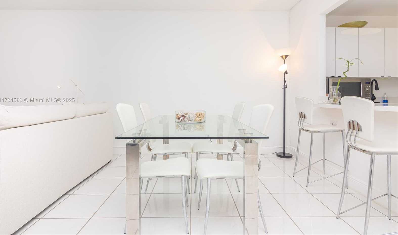 Small Image of 2301 COLLINS AVE #423, Miami Beach Number 9