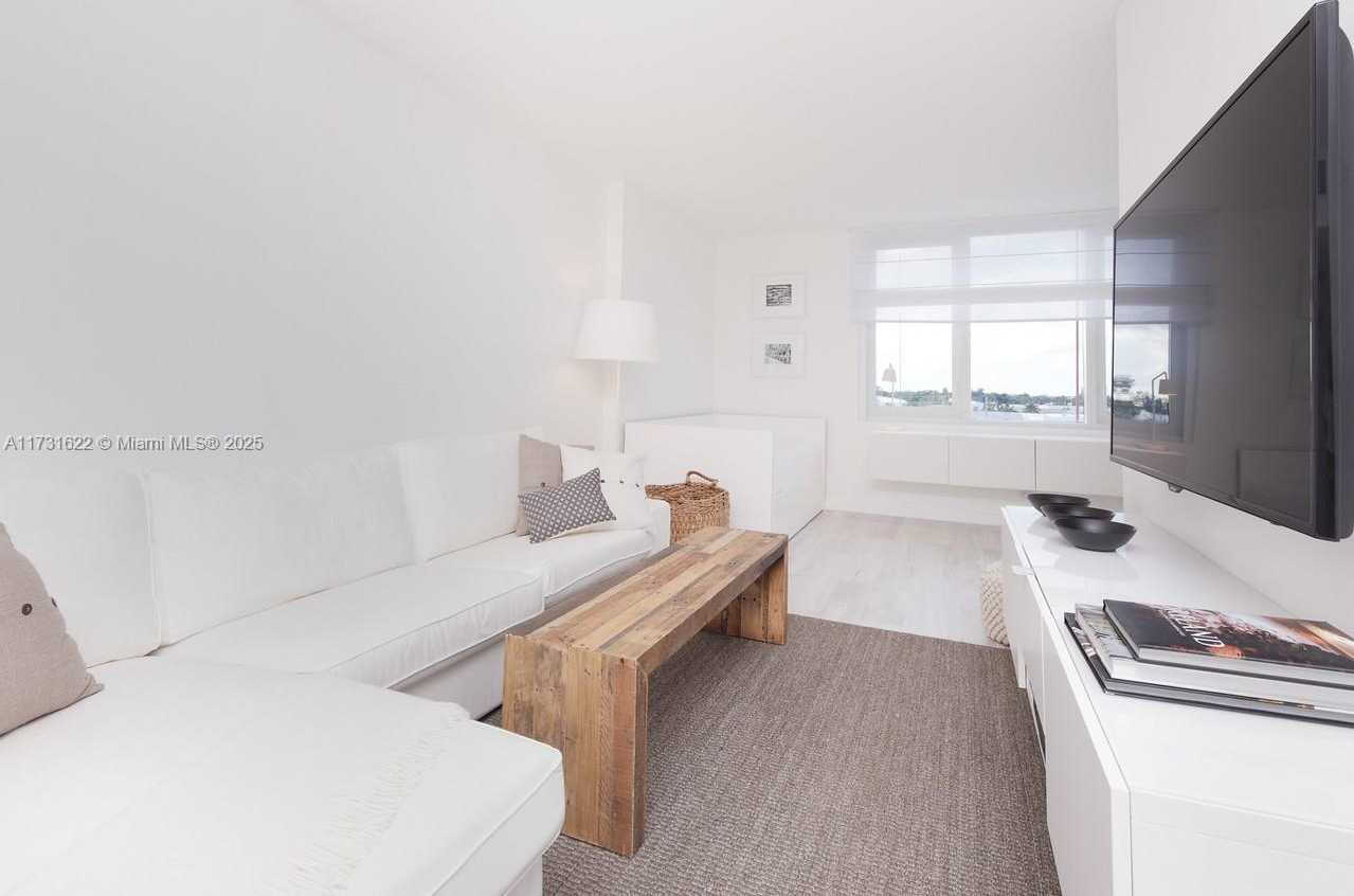 Small Image of 2301 COLLINS AVE #428, Miami Beach Number 8