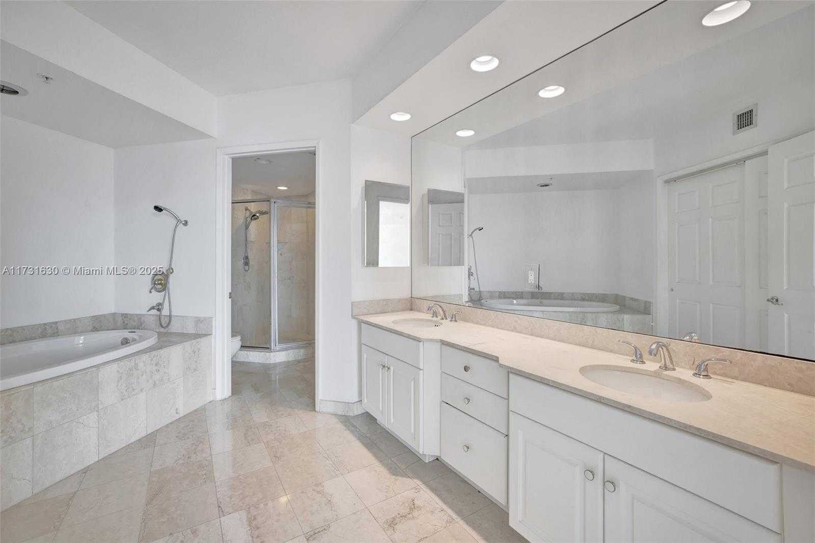Small Image of 3370 HIDDEN BAY DR #1208, Aventura Number 23