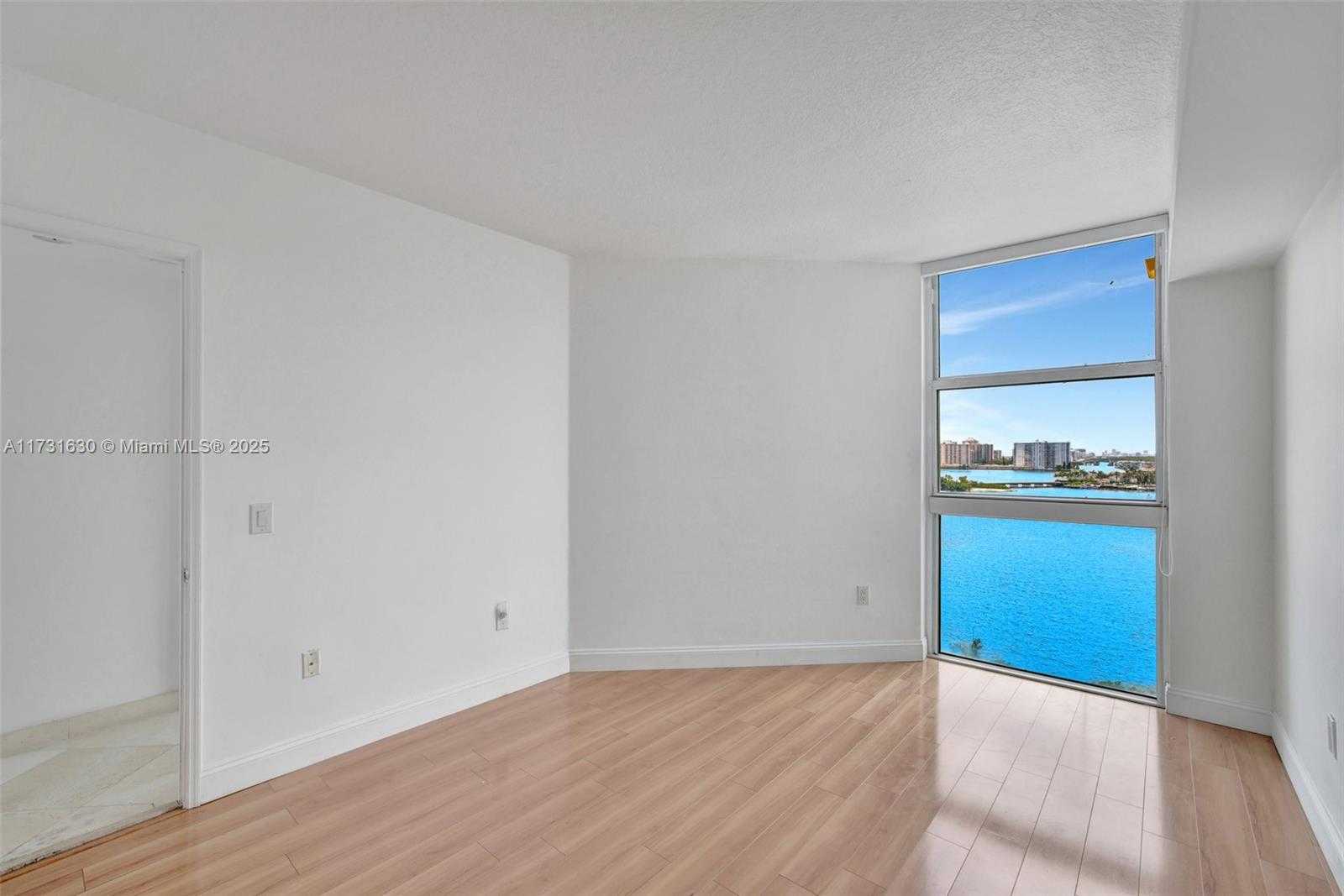 Small Image of 3370 HIDDEN BAY DR #1208, Aventura Number 36