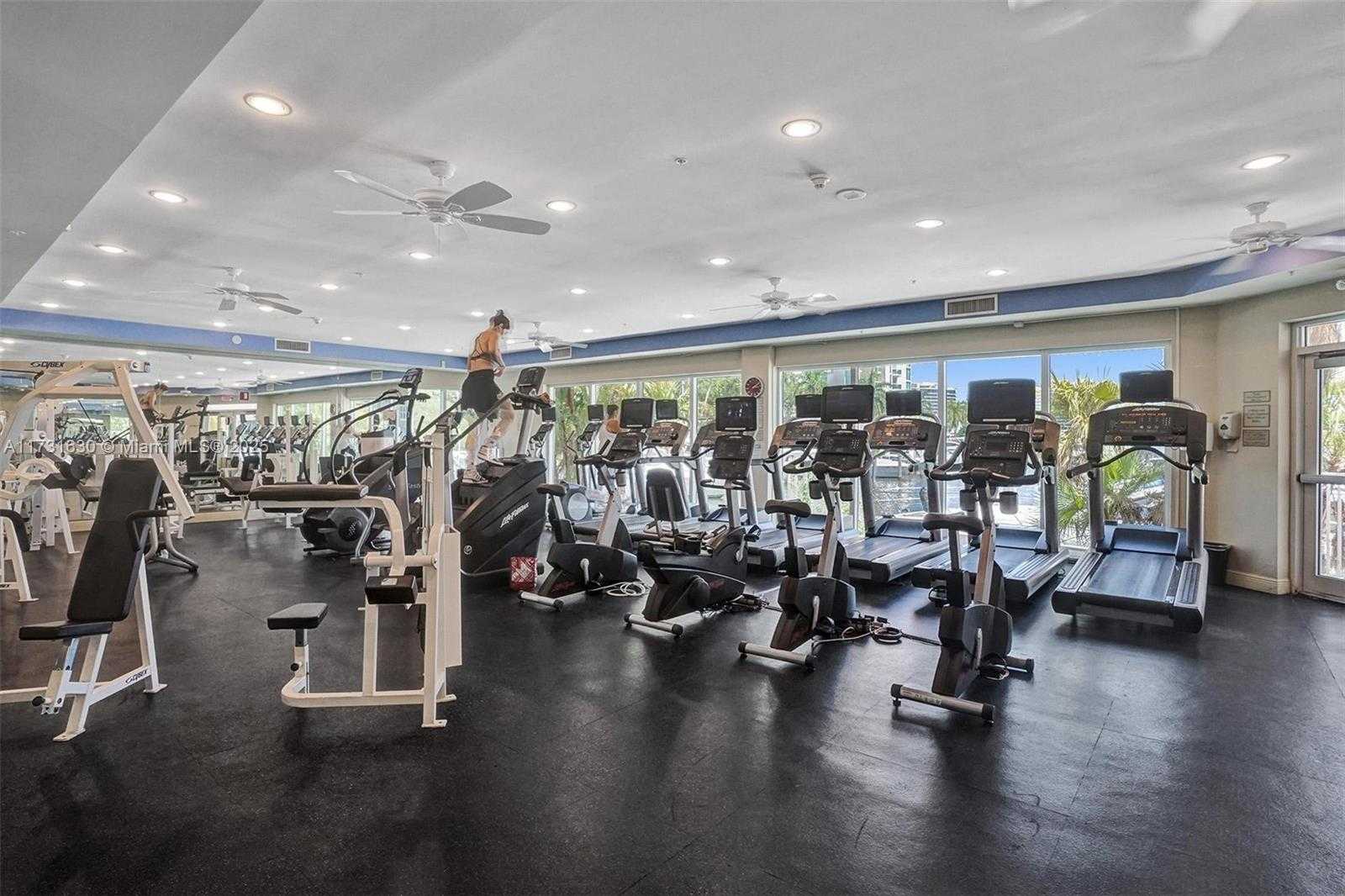 Small Image of 3370 HIDDEN BAY DR #1208, Aventura Number 69