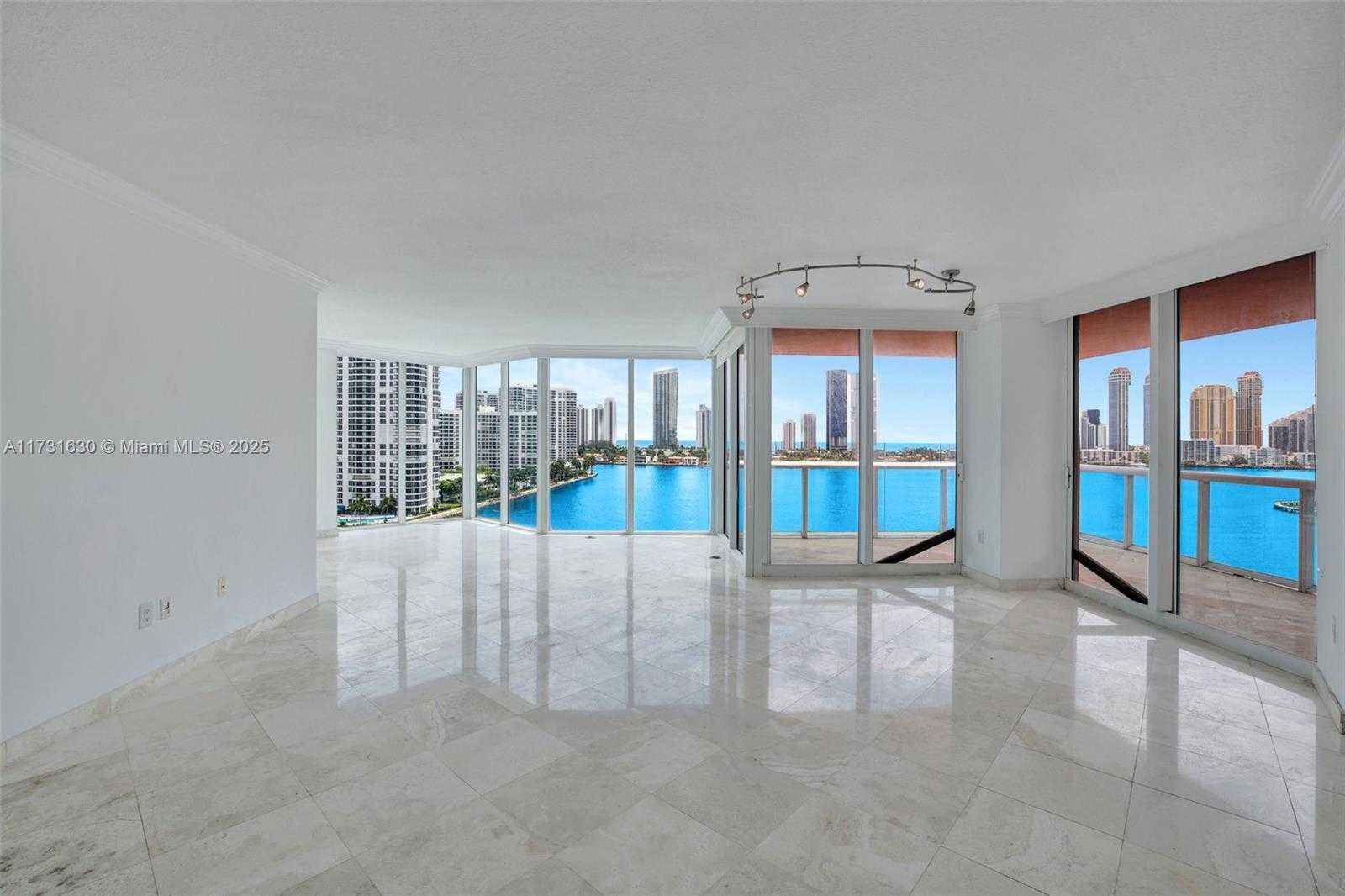 Small Image of 3370 HIDDEN BAY DR #1208, Aventura Number 8