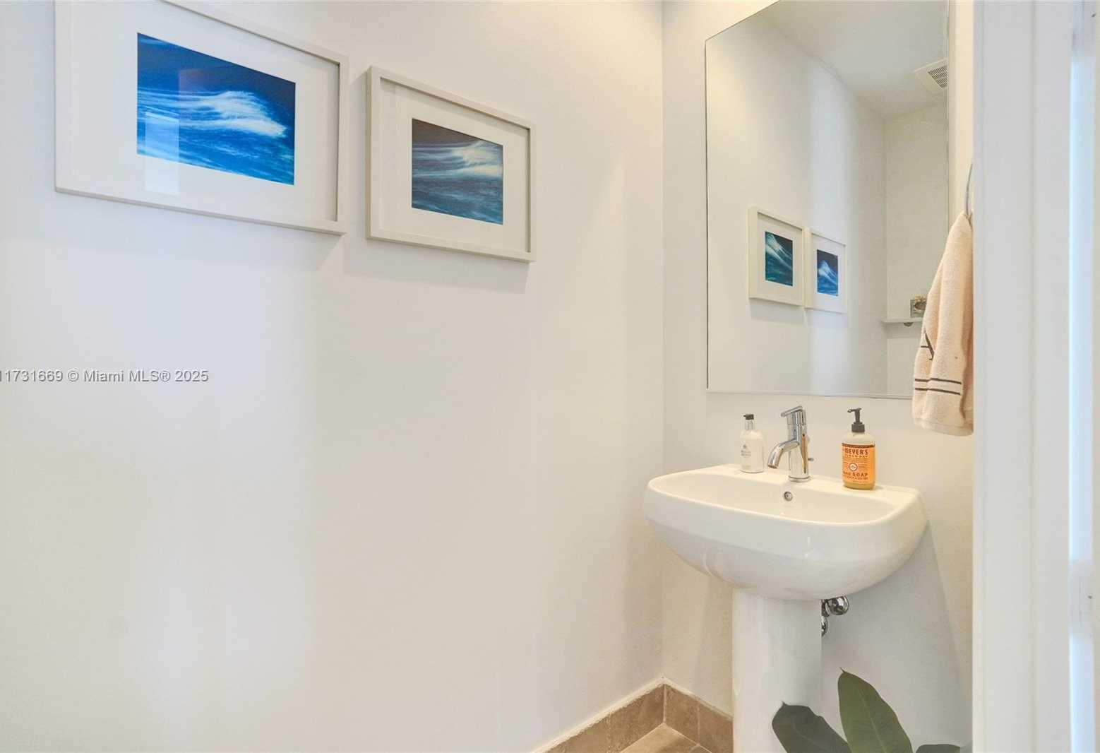 Small Image of 18201 COLLINS AVE #3804, Sunny Isles Beach Number 17