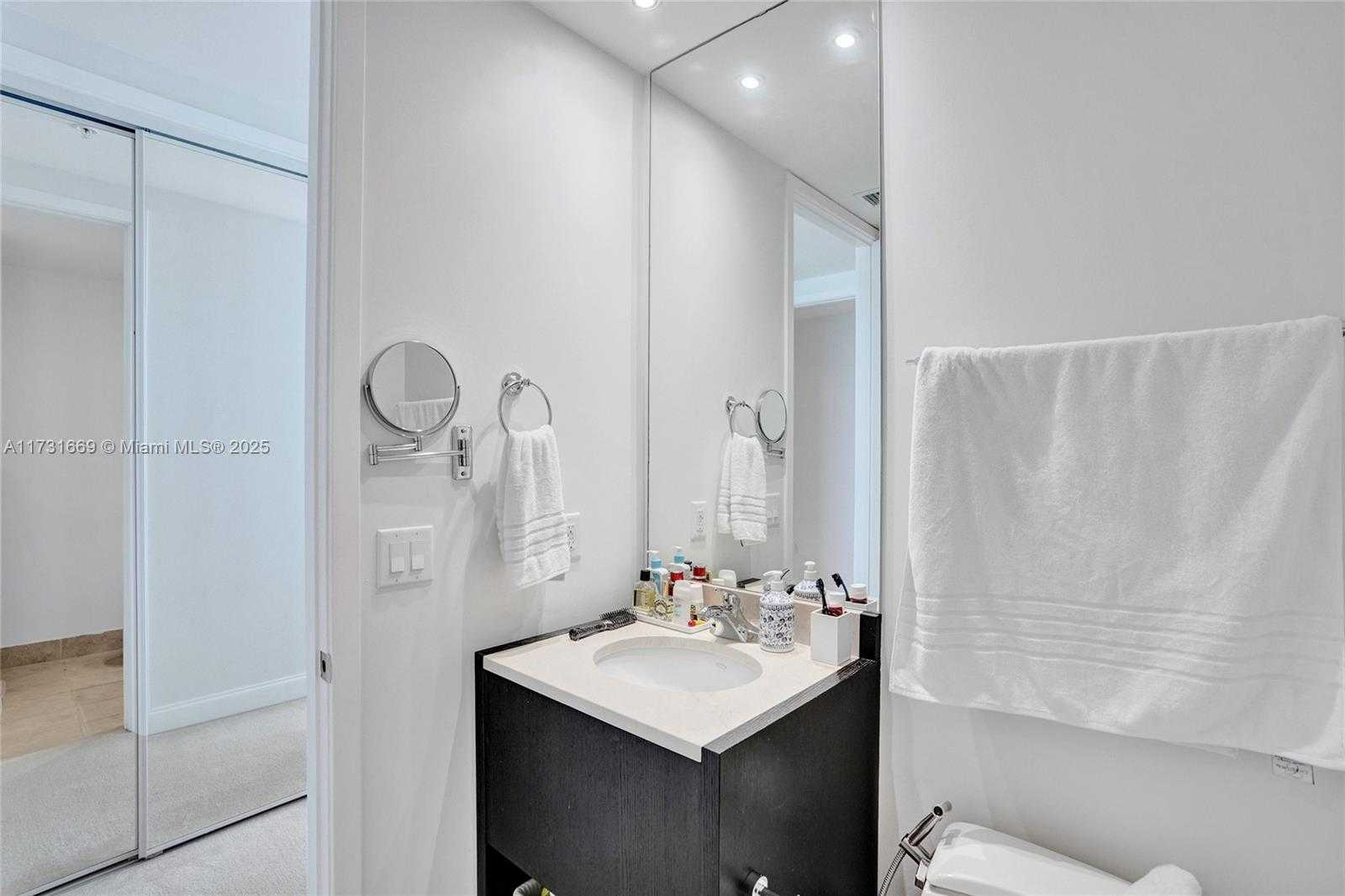 Small Image of 18201 COLLINS AVE #3804, Sunny Isles Beach Number 23