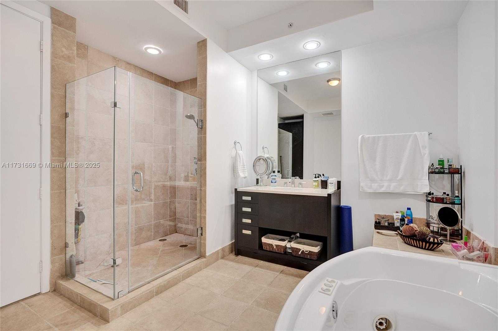 Small Image of 18201 COLLINS AVE #3804, Sunny Isles Beach Number 35