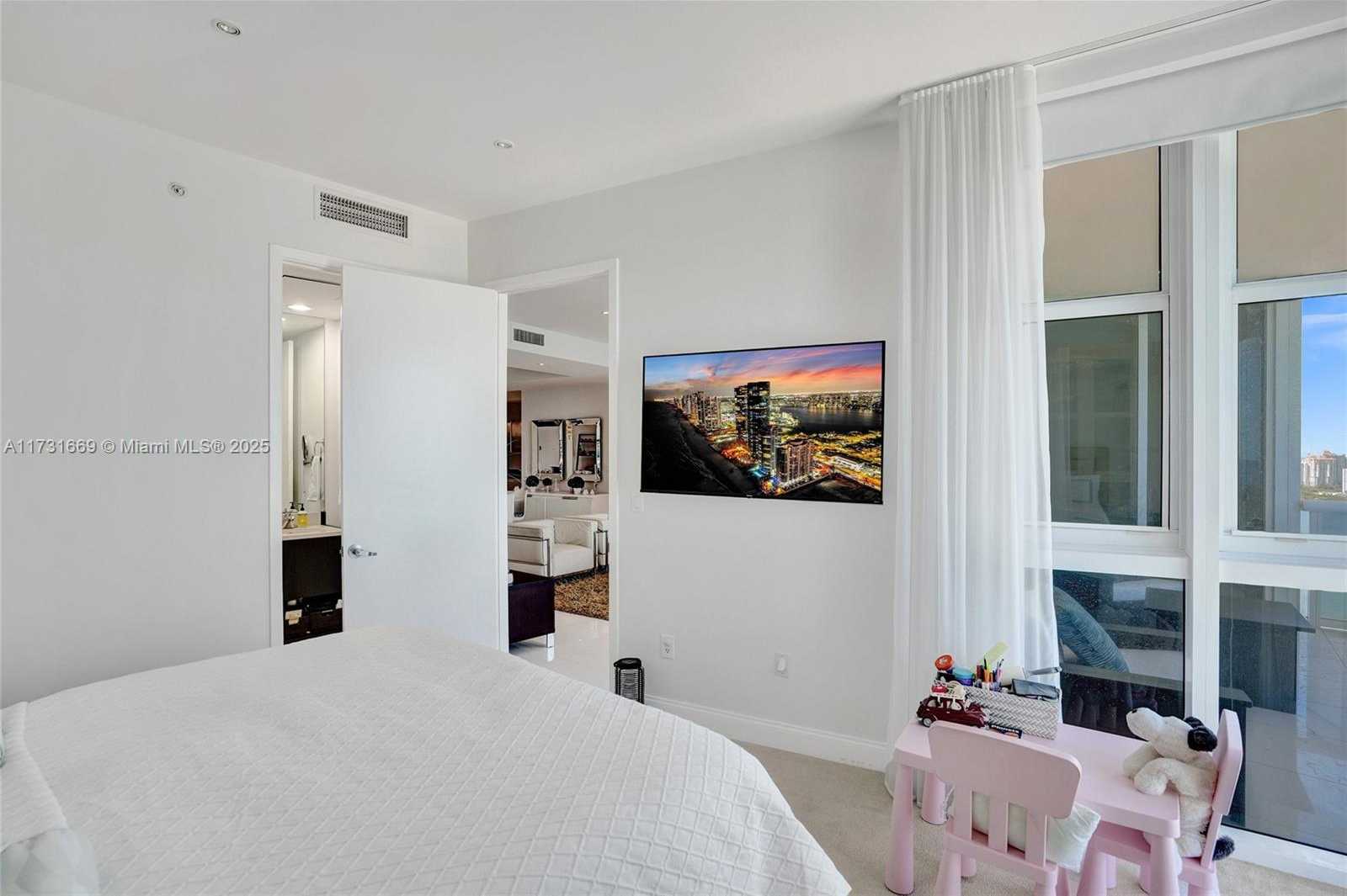 Small Image of 18201 COLLINS AVE #3804, Sunny Isles Beach Number 42