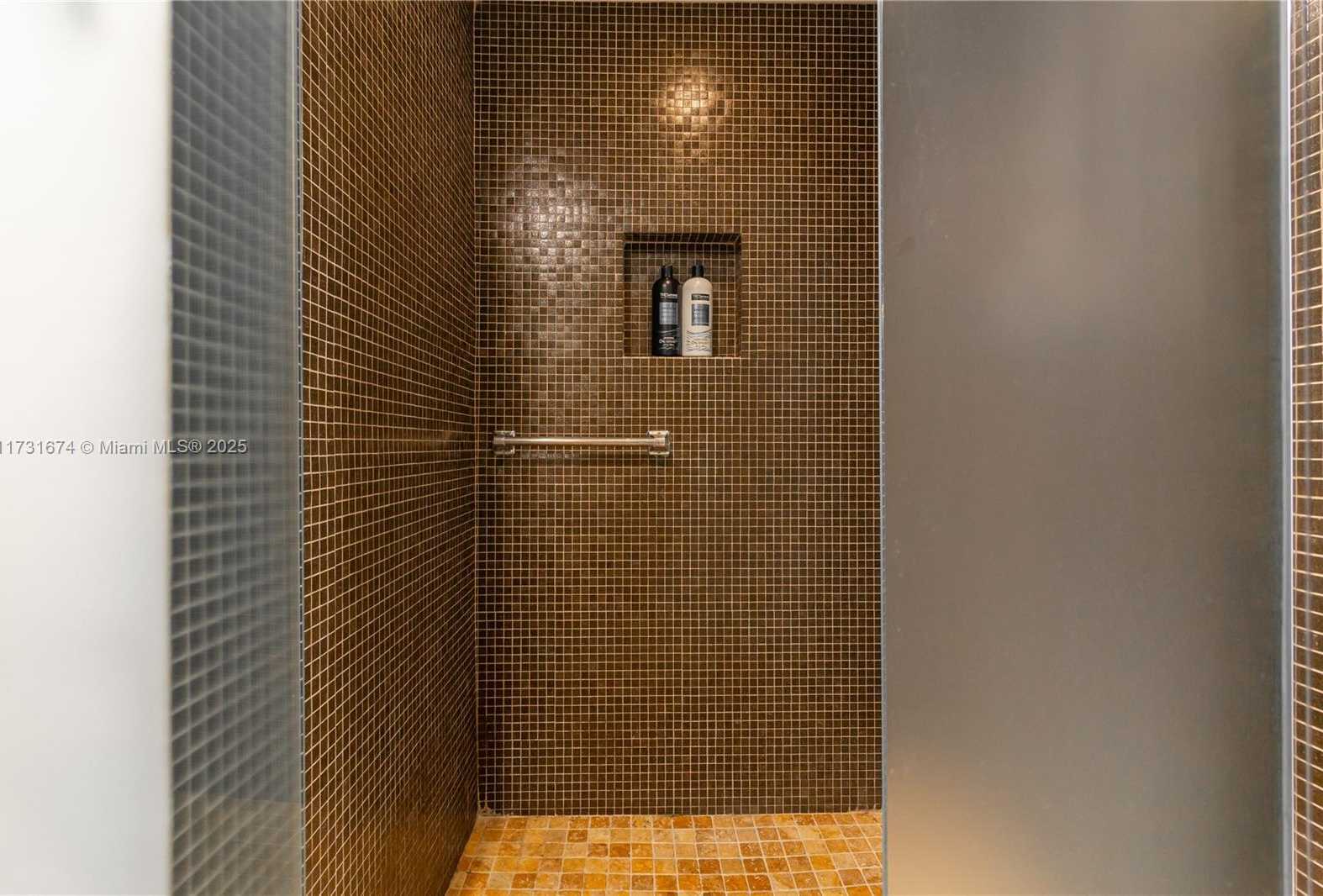 Small Image of 2301 COLLINS AVE #938, Miami Beach Number 17