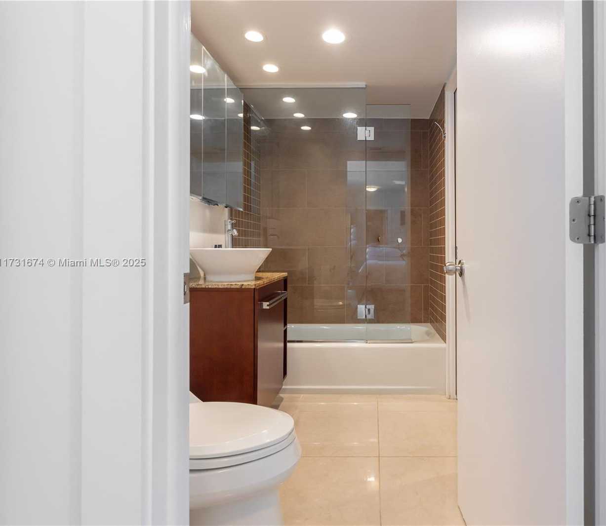 Small Image of 2301 COLLINS AVE #938, Miami Beach Number 21
