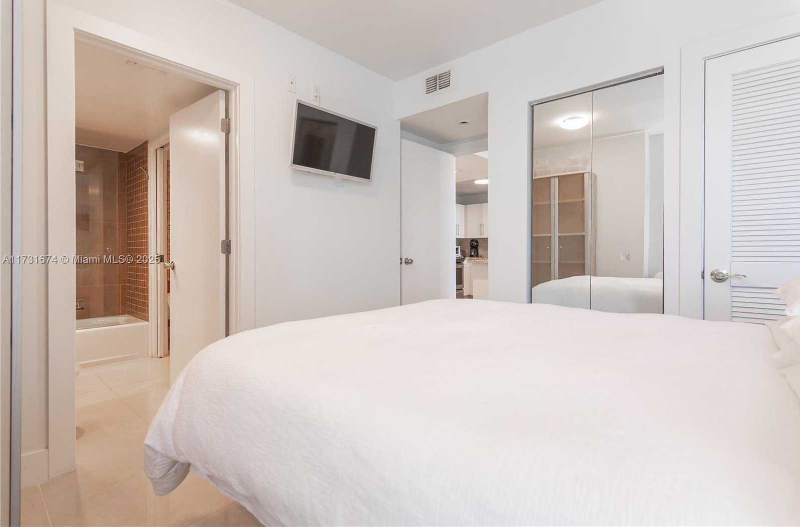 Small Image of 2301 COLLINS AVE #938, Miami Beach Number 22
