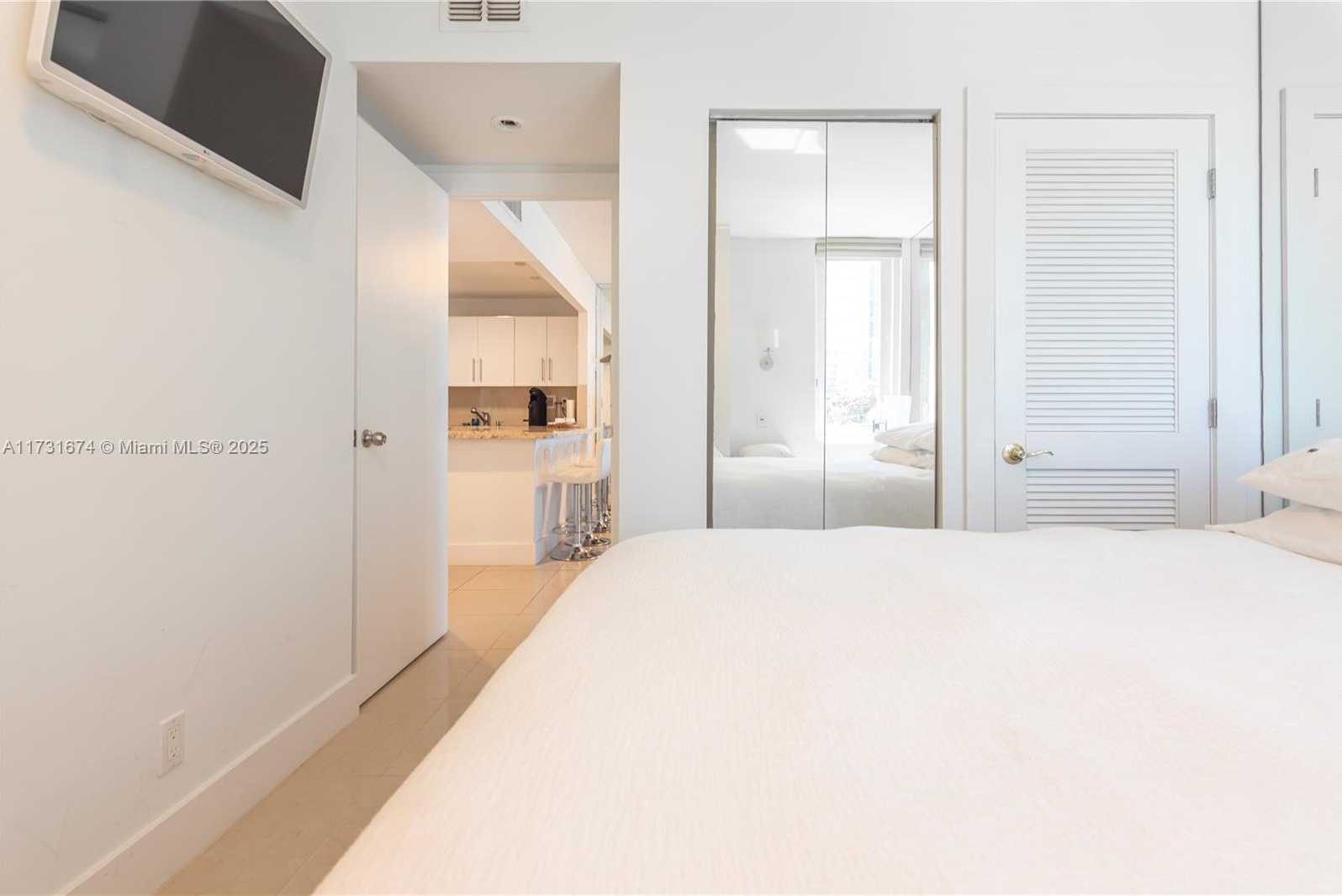 Small Image of 2301 COLLINS AVE #938, Miami Beach Number 23