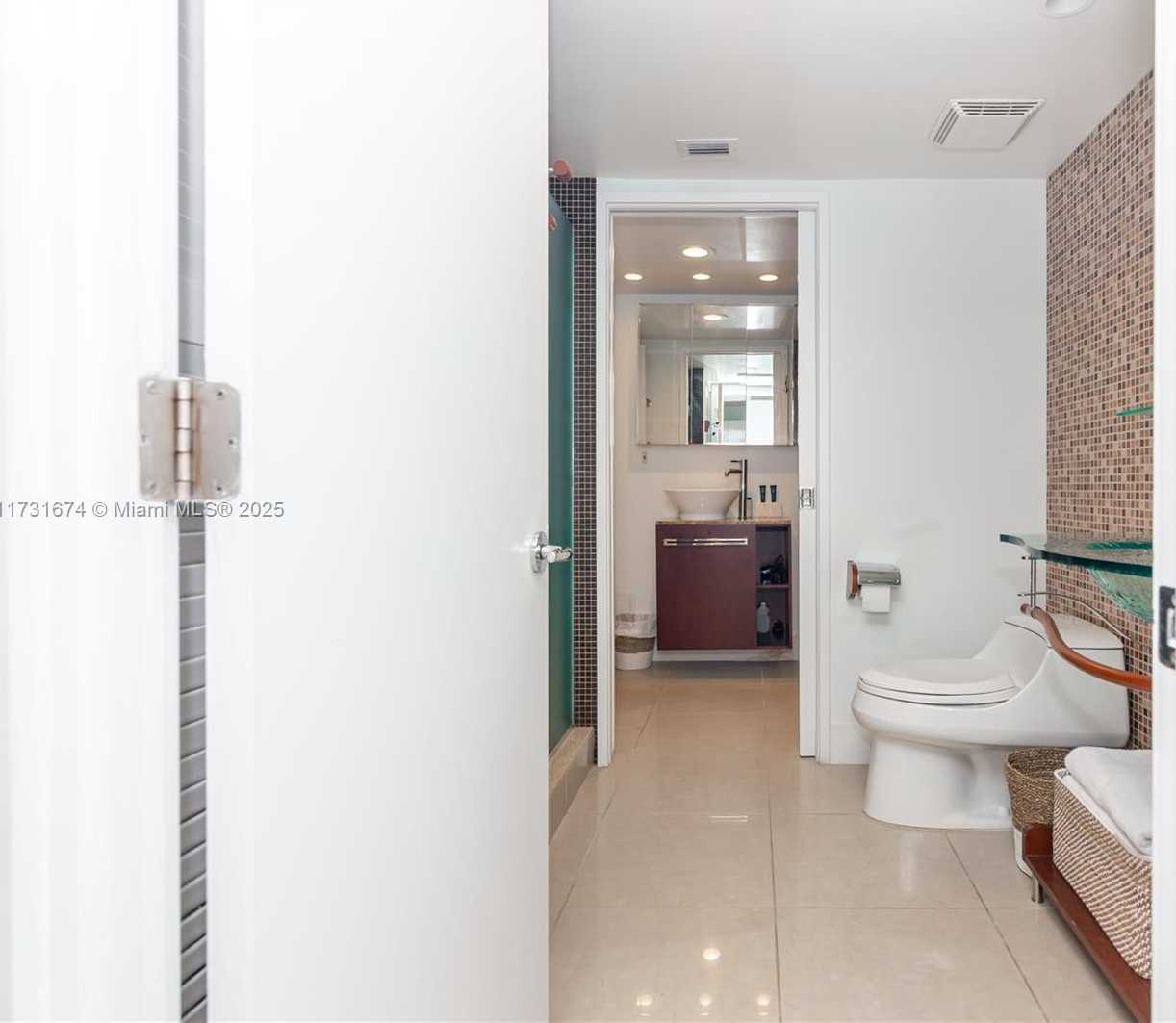 Small Image of 2301 COLLINS AVE #938, Miami Beach Number 32