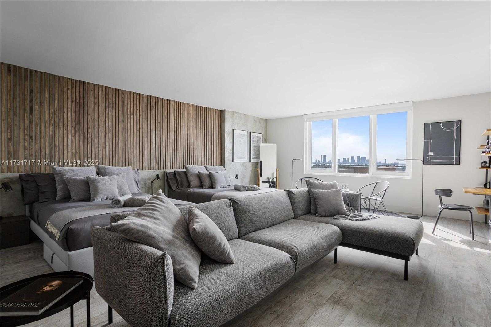 Small Image of 2301 COLLINS AVE #1127, Miami Beach Number 2