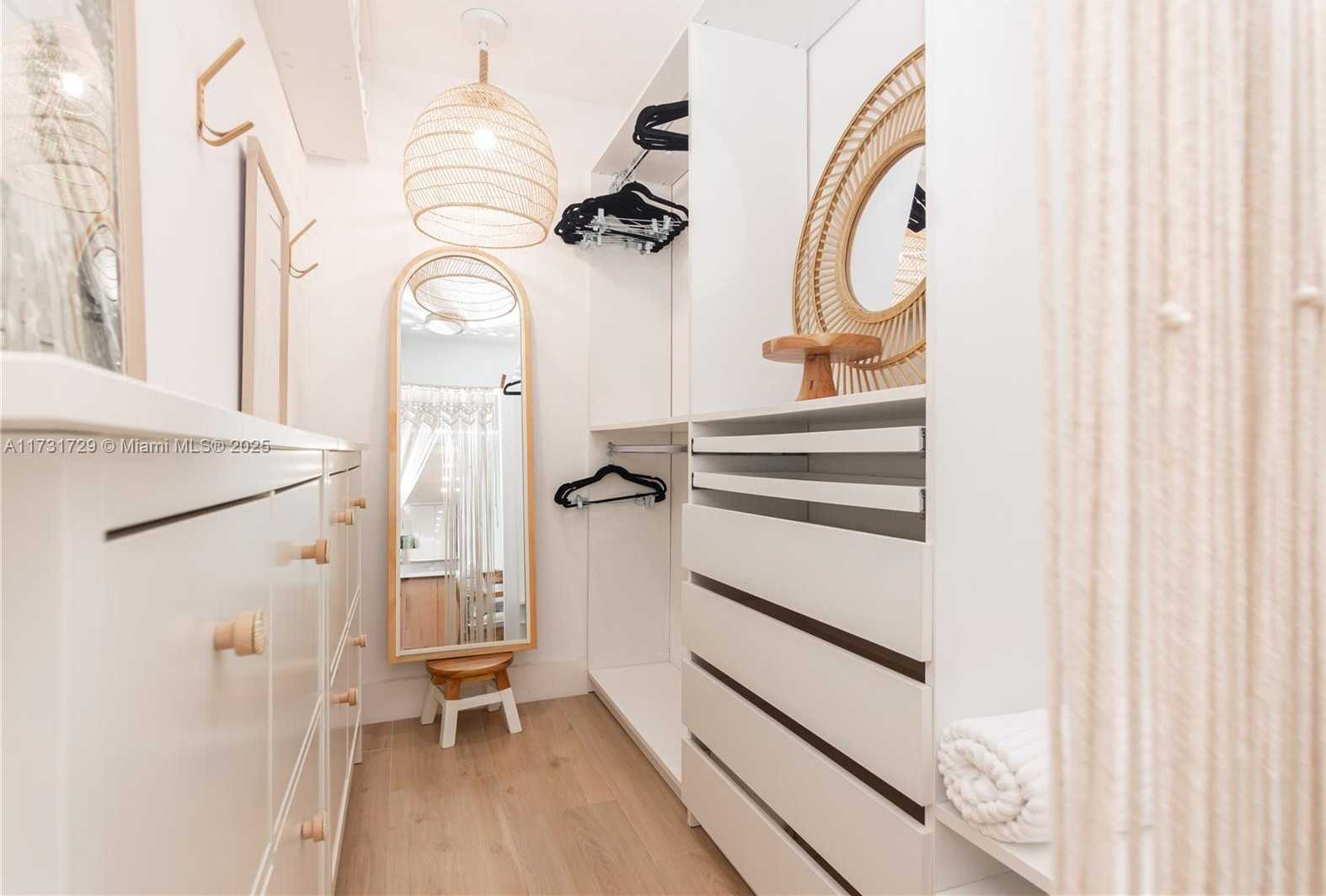 Small Image of 2301 COLLINS AVE #1429, Miami Beach Number 11