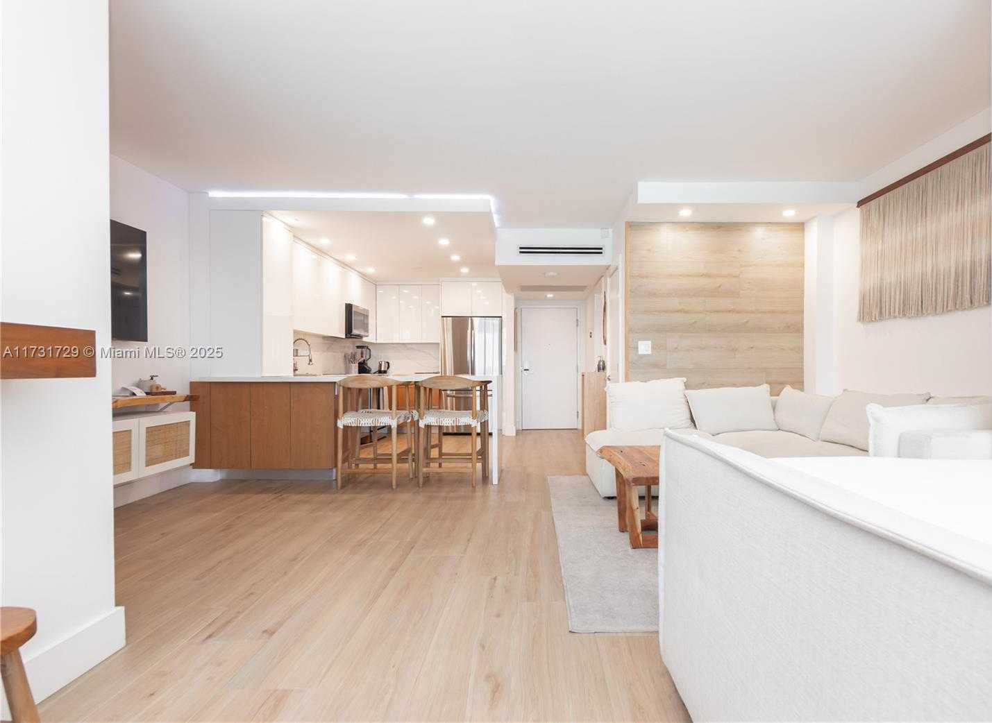 Small Image of 2301 COLLINS AVE #1429, Miami Beach Number 13