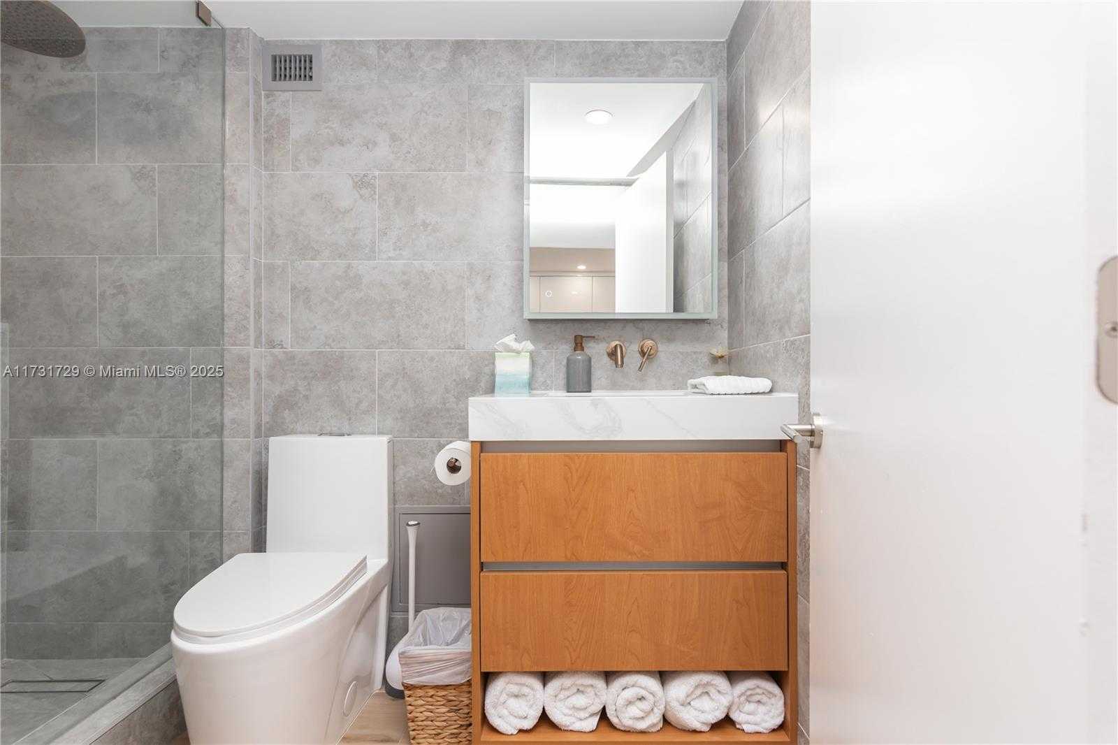 Small Image of 2301 COLLINS AVE #1429, Miami Beach Number 23