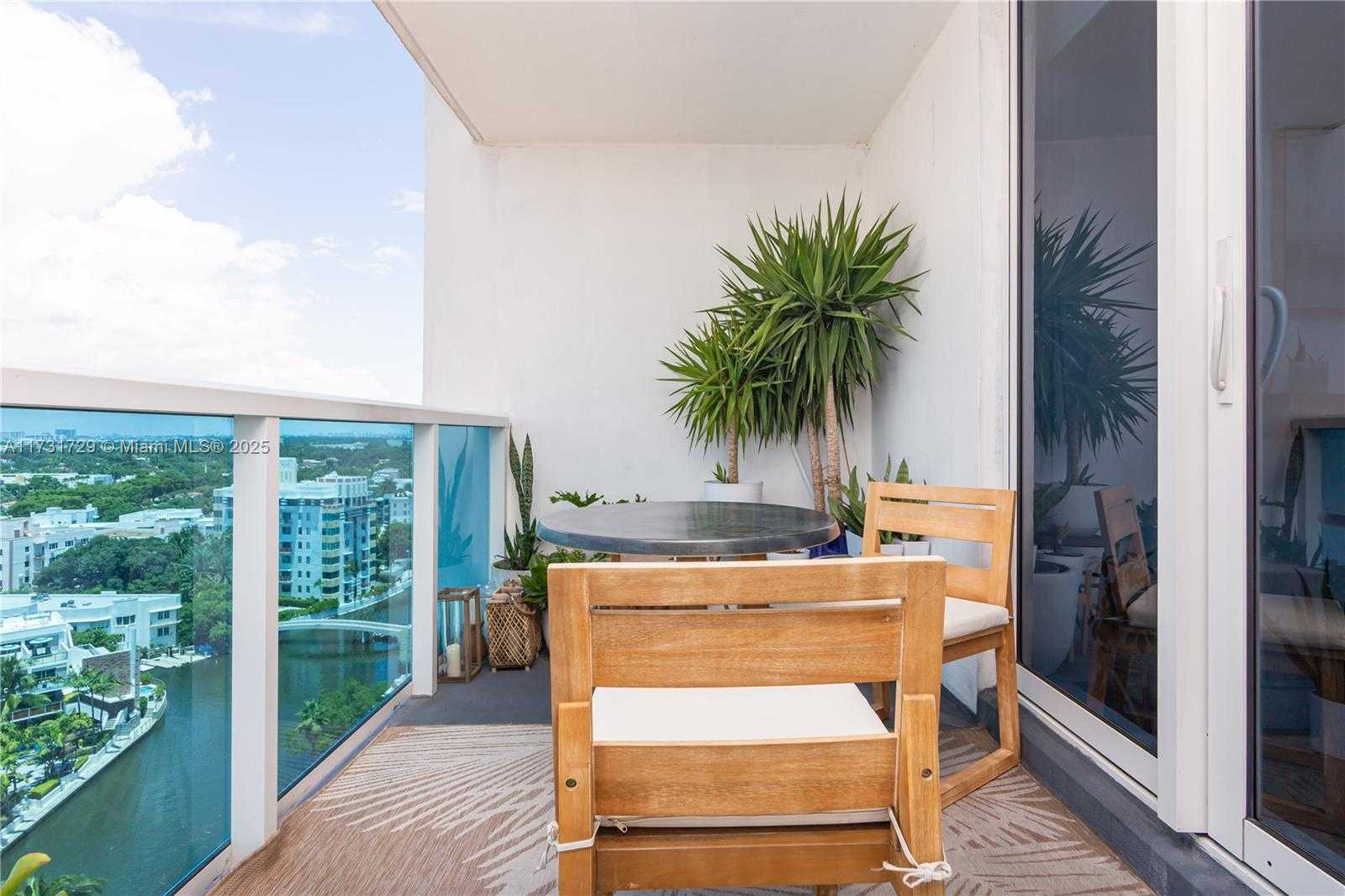 Small Image of 2301 COLLINS AVE #1429, Miami Beach Number 9