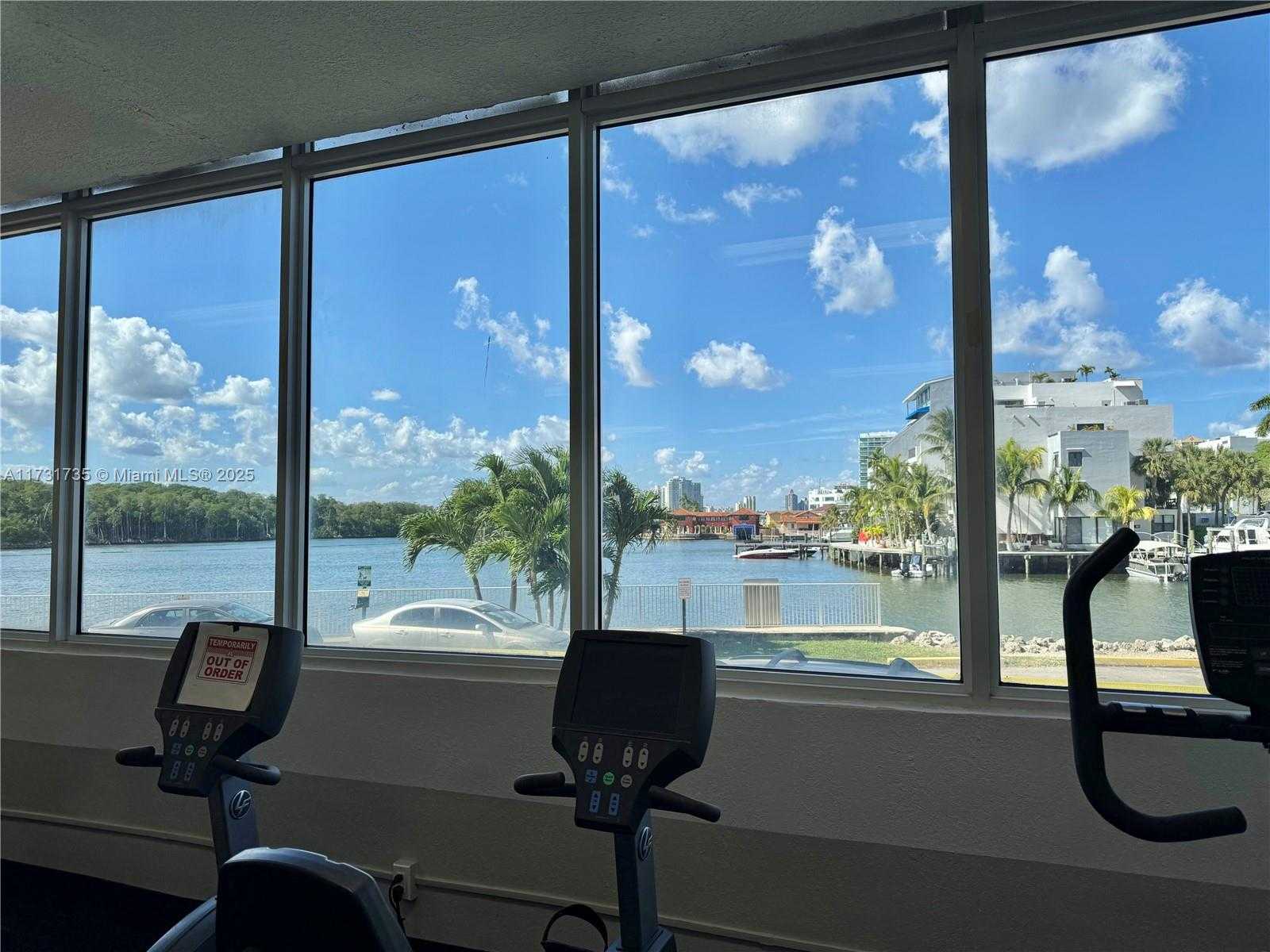 Small Image of 400 KINGS POINT DR #411, Sunny Isles Beach Number 37