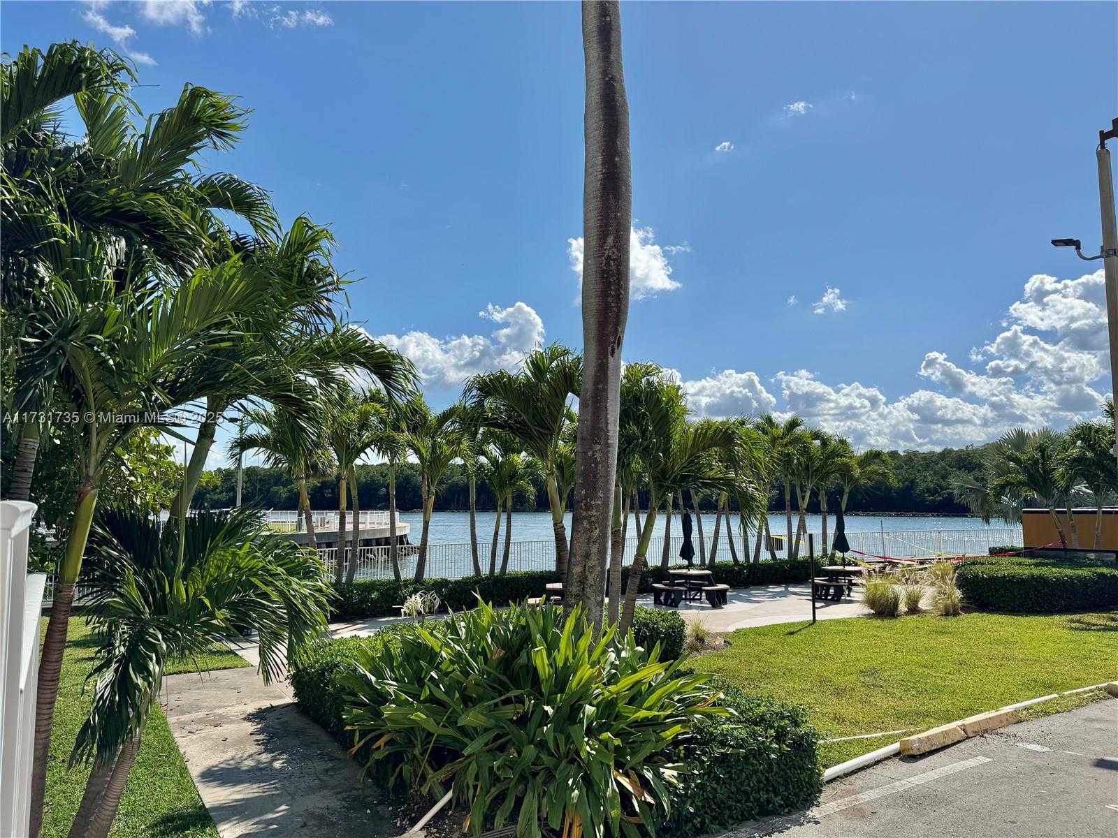 Small Image of 400 KINGS POINT DR #411, Sunny Isles Beach Number 53