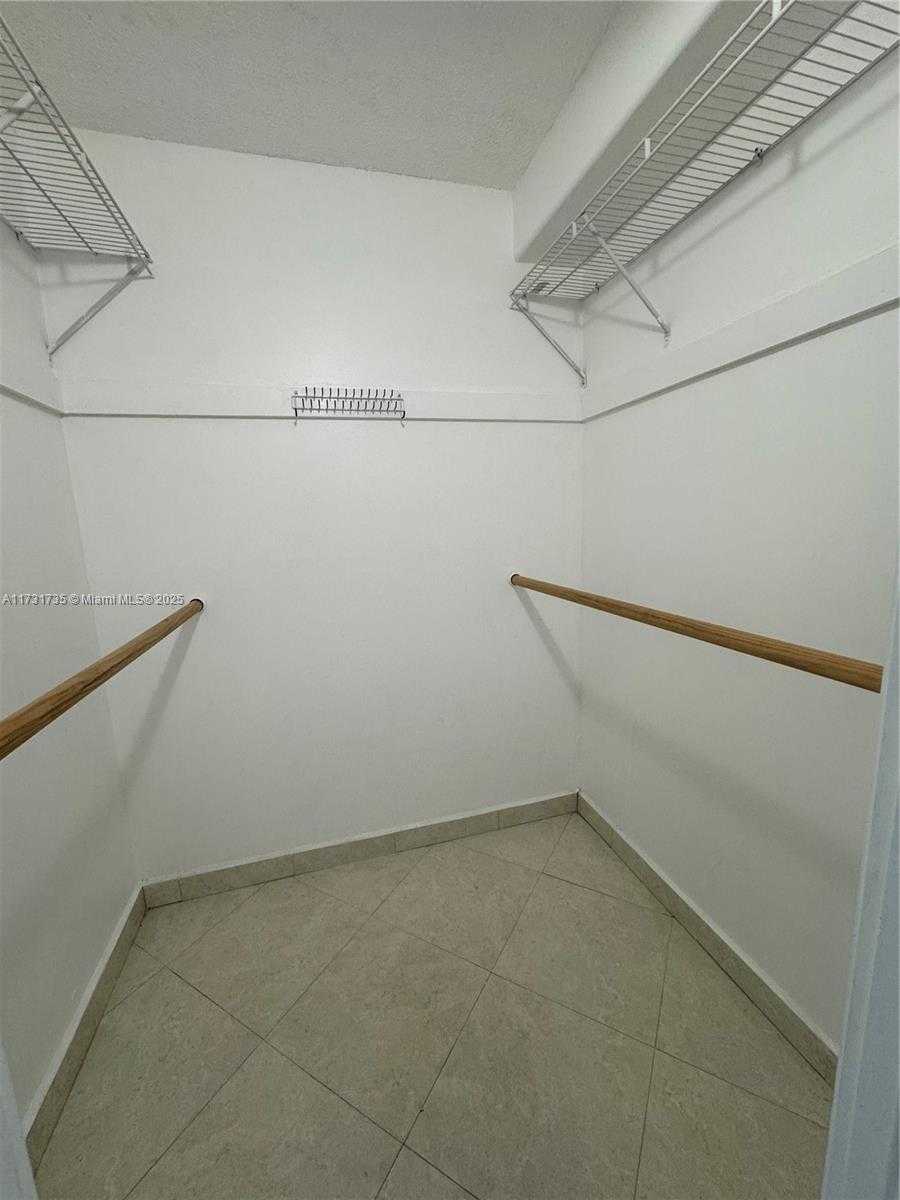 Small Image of 400 KINGS POINT DR #411, Sunny Isles Beach Number 61
