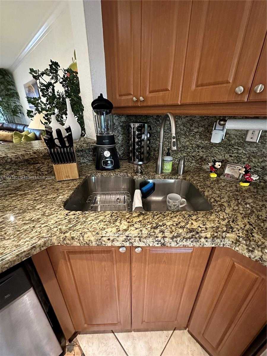 Small Image of 425 EAST 3RD AVE #6, Hialeah Number 4