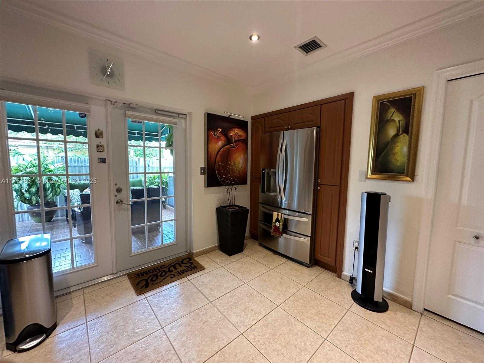 Small Image of 425 EAST 3RD AVE #6, Hialeah Number 8