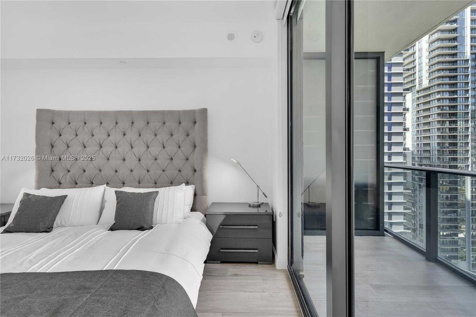 Small Image of 45 SOUTH WEST 9TH ST #2801, Miami Number 12