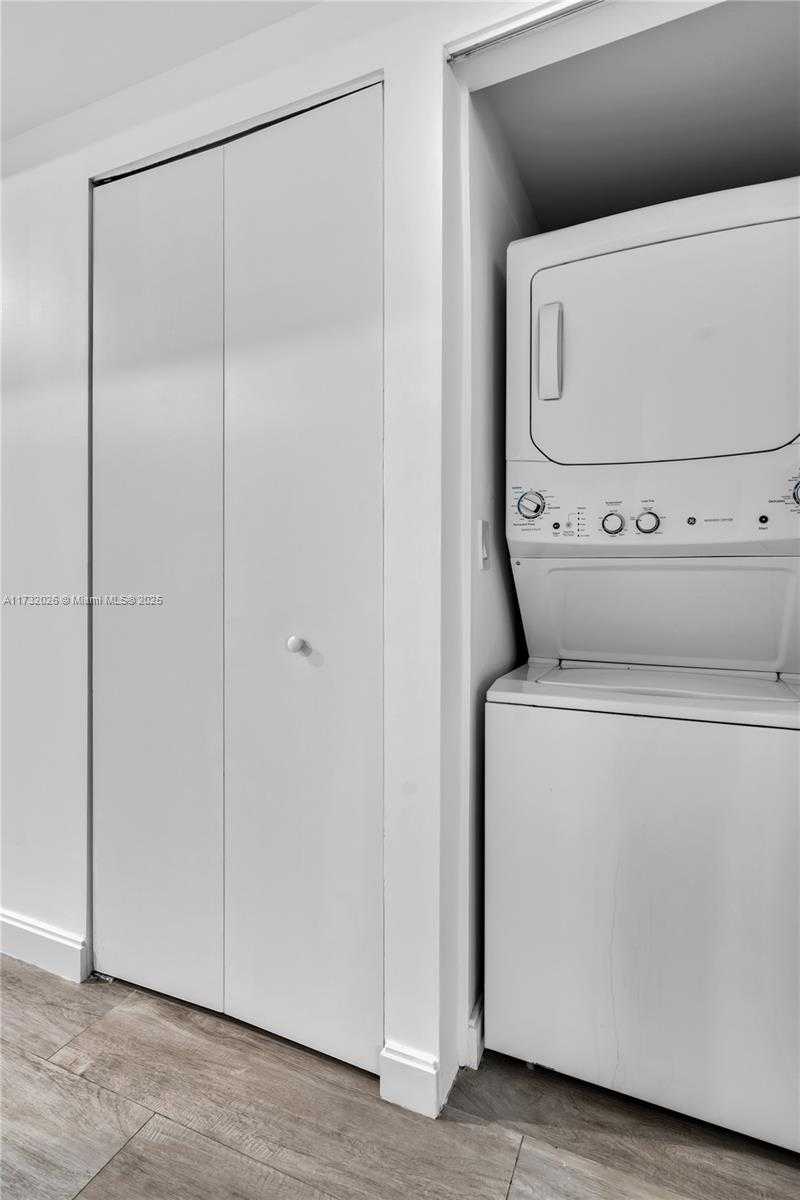 Small Image of 45 SOUTH WEST 9TH ST #2801, Miami Number 15