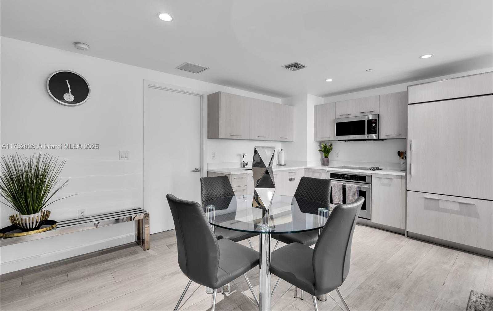 Small Image of 45 SOUTH WEST 9TH ST #2801, Miami Number 20