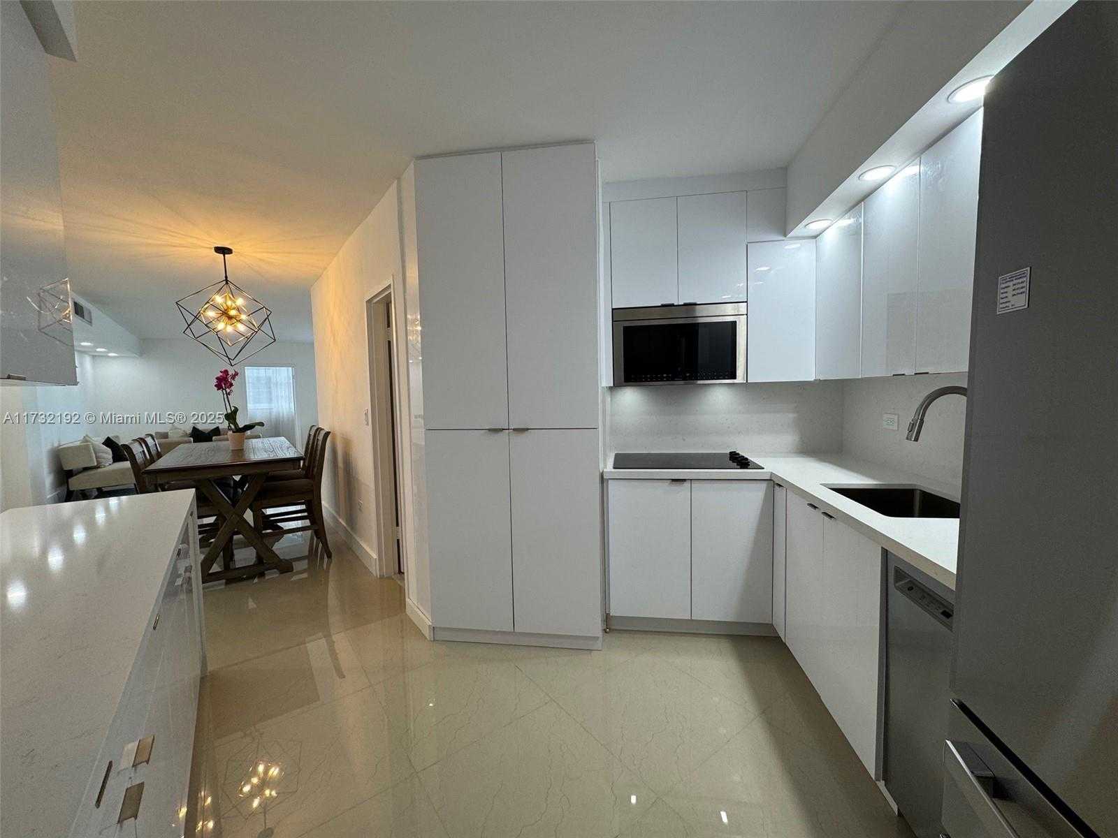 Small Image of 999 BRICKELL BAY DR #504, Miami Number 10