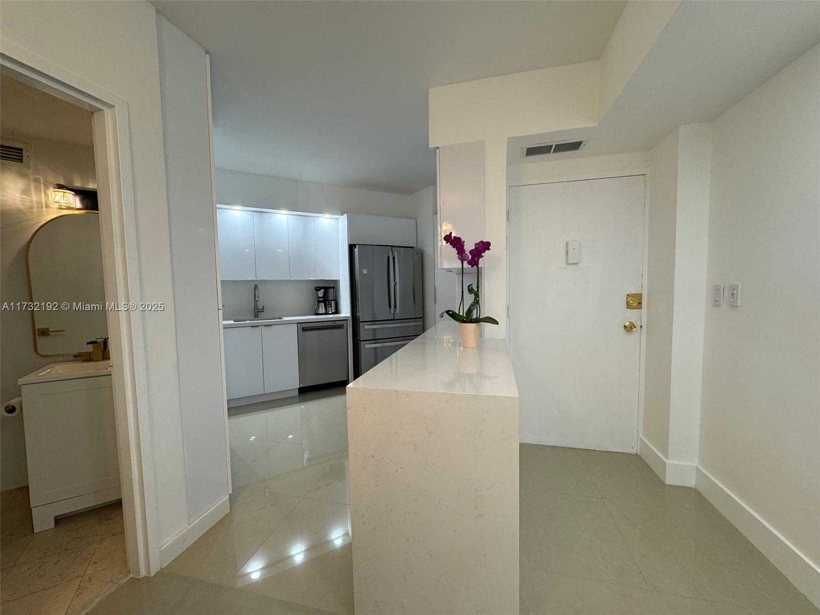 Small Image of 999 BRICKELL BAY DR #504, Miami Number 11