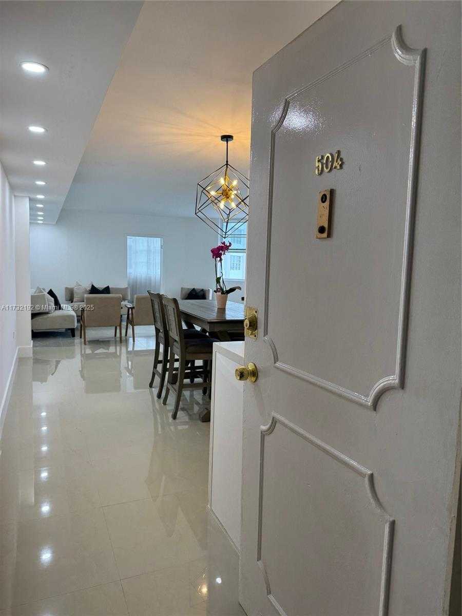 Small Image of 999 BRICKELL BAY DR #504, Miami Number 14