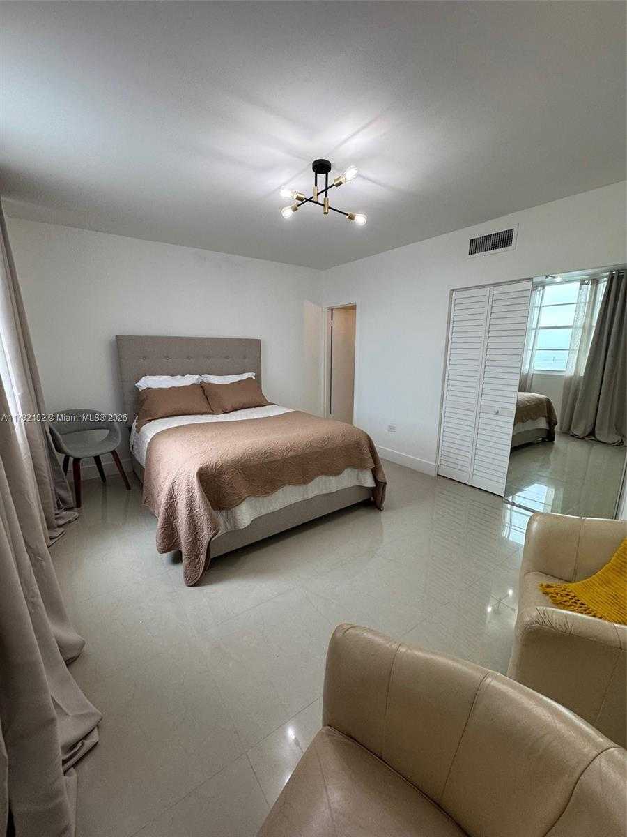 Small Image of 999 BRICKELL BAY DR #504, Miami Number 15