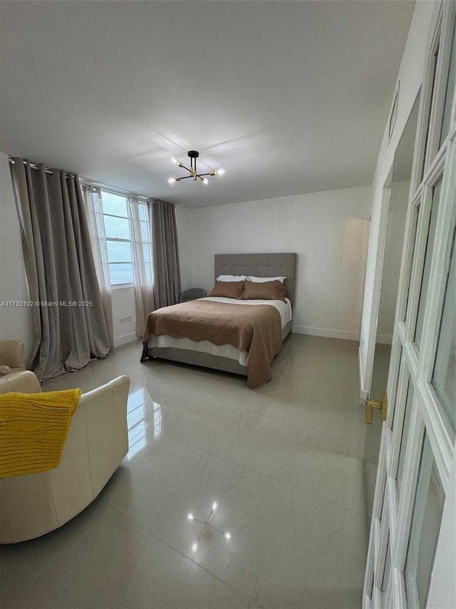 Small Image of 999 BRICKELL BAY DR #504, Miami Number 16