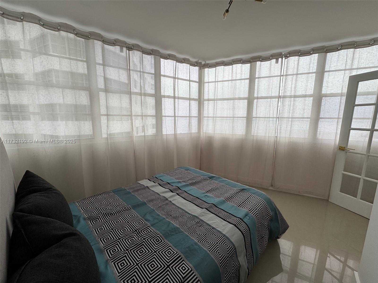 Small Image of 999 BRICKELL BAY DR #504, Miami Number 19