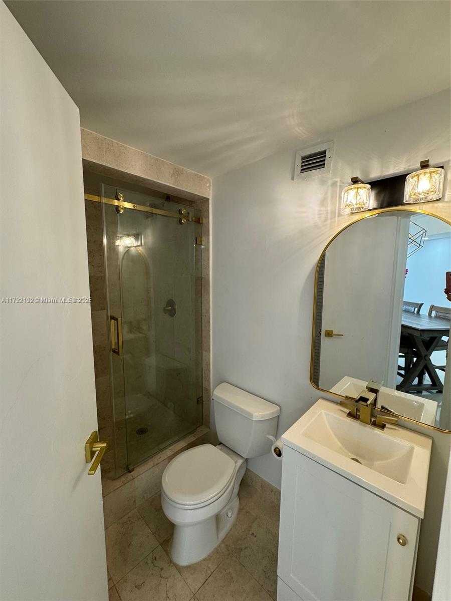 Small Image of 999 BRICKELL BAY DR #504, Miami Number 21